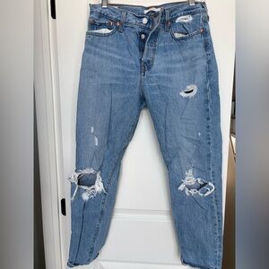 Levi’s Wedgie Distressed Straight Leg Jeans Size 29